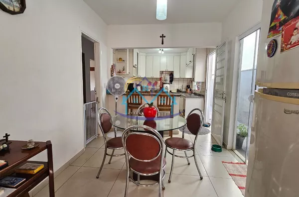 Vila Independência Interior em Porcelanato + Terreno Amplo