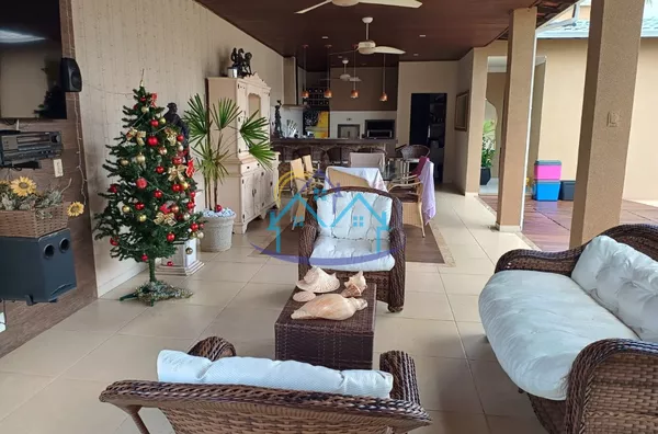 Jardim Colonial muito espaçosa estuda permutas