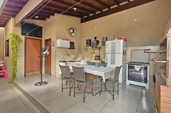 Núcleo Residencial Presidente Geisel c/ Cômodos Espaçosos