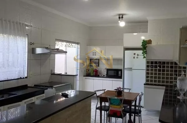 Jardim Bela Vista + Terreno Amplo + 3 Suítes + Ótima localização - Foto 8