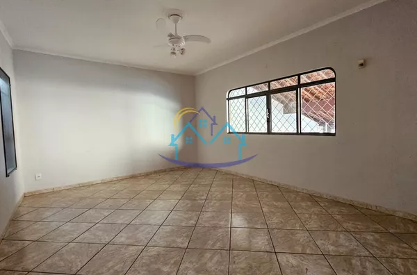 Jardim Petrópolis/ Bela Vista Espaçosa + terreno amplo