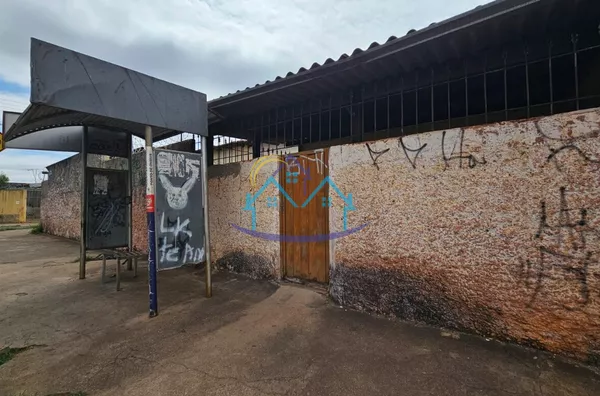 Jardim Redentor próximo a Rua Principal