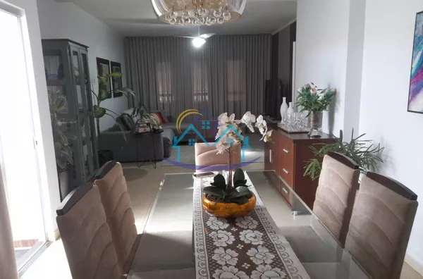 Vila Coralina c/ Terreno Amplo + ótima localização