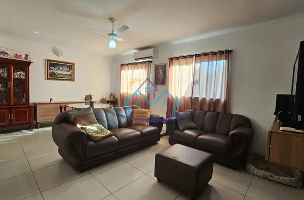 Vila Independência Interior em Porcelanato + Terreno Amplo