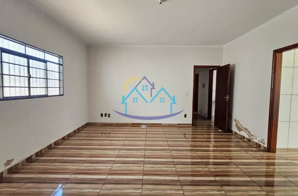 Jardim Vânia Maria c/ terreno amplo + ótima localização