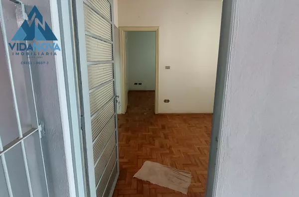 CASA PARA LOCAÇÃO COM AMPLO ESPAÇO E MAIS COMODIDADE PARA SUA FAMÍLIA! - VISITE.