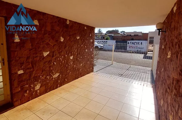 Casa próxima ao centro para venda