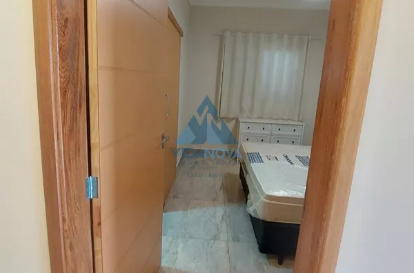 CASA COM EDÍCULA RECÉM-CONSTRUÍDA EM ÁREA NOBRE