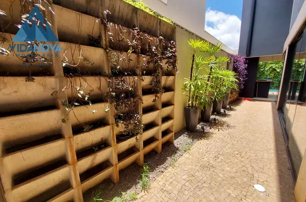 Sobrado Completo c/ 3 suítes em condomínio