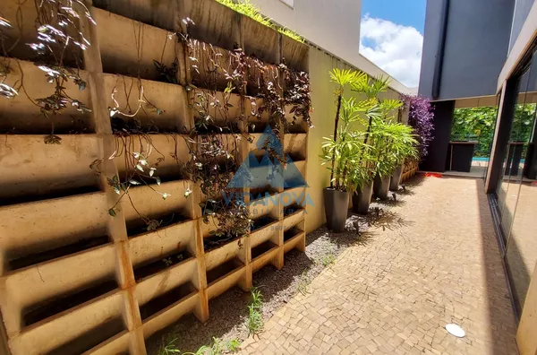 Sobrado Completo c/ 3 suítes em condomínio