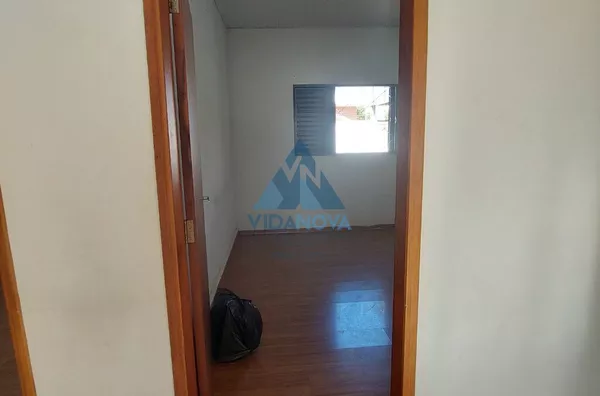 CASA PARA LOCAÇÃO COM AMPLO ESPAÇO
