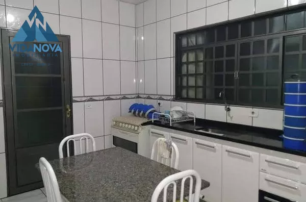 Casa para venda,  Solar Corinthiano, com edícula no fundo com amplo espaço, separado da casa, em Jaboticabal!!