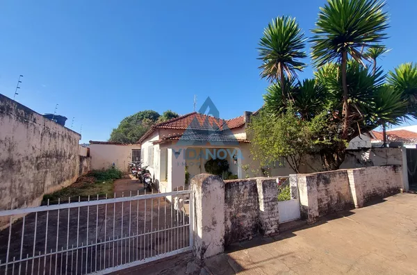 Casa para venda, 2 quarto(s),  Centro, Jaboticabal