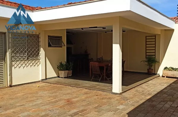 CASA A VENDA EM BAIRRO NOBRE DE JABOTICABAL!! - CONHEÇA JÁ.