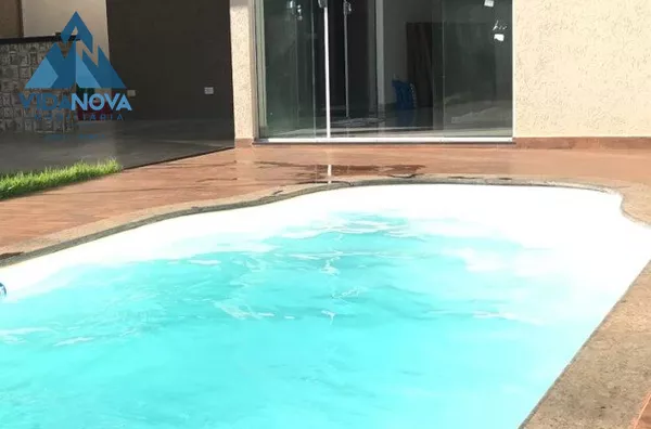 Casa com piscina