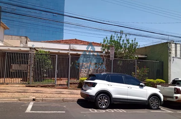 Casa para venda, 3 quarto(s),  Centro, Jaboticabal