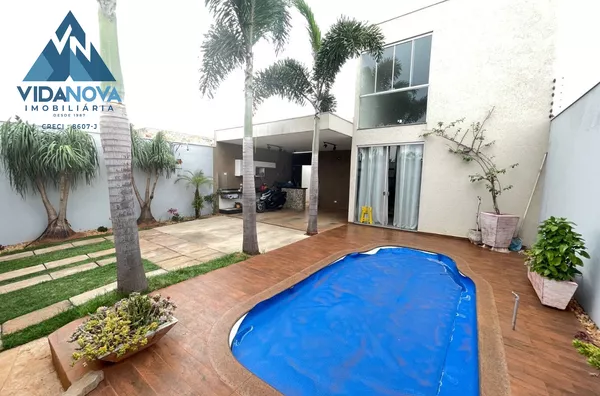 Casa com piscina