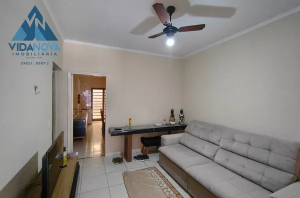 Casa à Venda em Bairro Tranquilo e Seguro