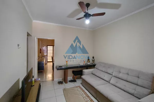 Casa à Venda em Bairro Tranquilo e Seguro