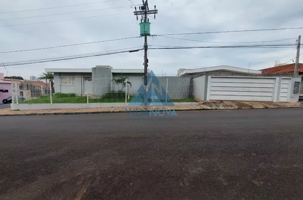 Imovel para fins residenciais ou comerciais com amplos espaços