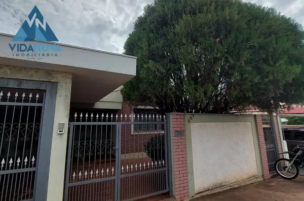 CASA A VENDA EM BAIRRO NOBRE DE JABOTICABAL - OPORTUNIDADE ÚNICA!!