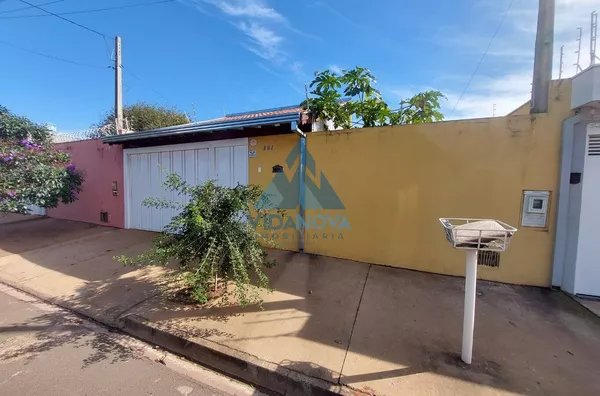 CASA PARA ALUGUEL PRÓXIMA DE COMÉRCIO