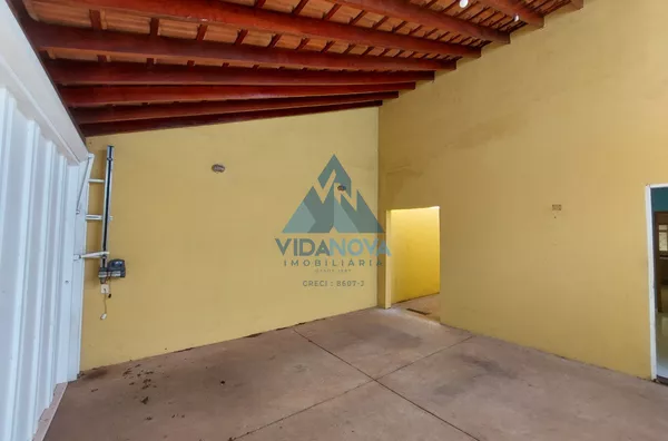 CASA PARA ALUGUEL PRÓXIMA DE COMÉRCIO