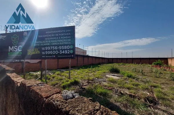 TERRENO À VENDA PRÓXIMO AO CENTRO - OPORTUNIDADE ÚNICA PARA O SEU NEGÓCIO!