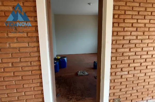 Casa para venda com amplo terreno