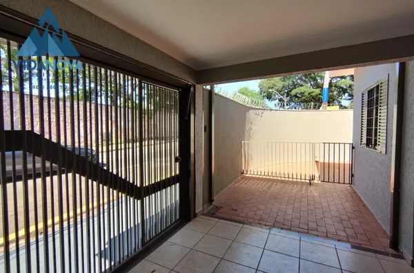 Casa à Venda em Bairro Tranquilo e Seguro