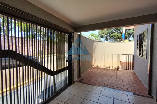 Casa à Venda em Bairro Tranquilo e Seguro