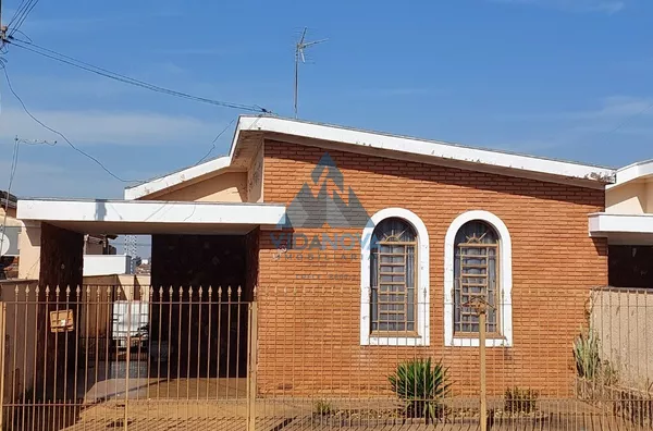 Casa próxima ao centro para venda