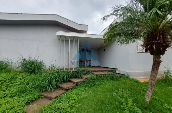 Imovel para fins residenciais ou comerciais com amplos espaços