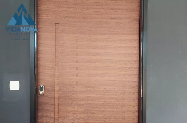 Sobrado Completo c/ 3 suítes em condomínio