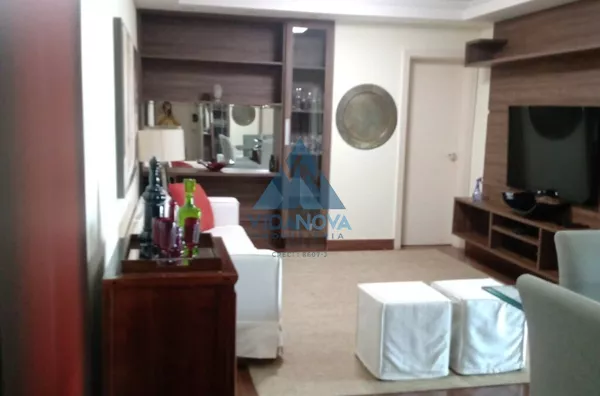 APTO COM ARMARIOS E AR CONDICIONADO