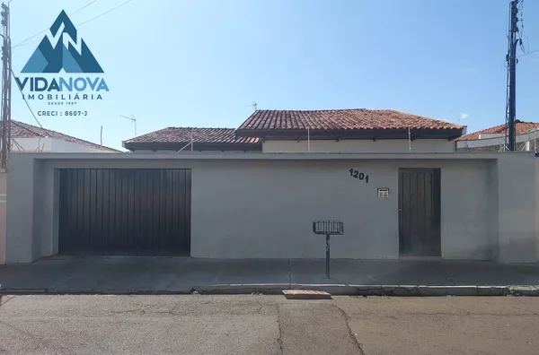 Casa alto padrão para venda 3 suites centro Jaboticabal