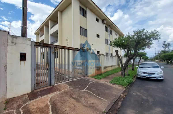 Apartamento Semi mobiliado localizado próximo a Unesp