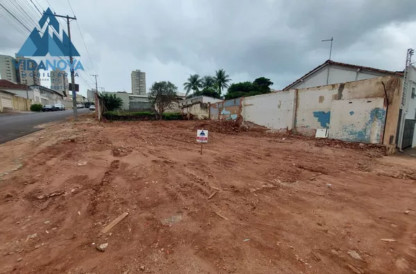 Terreno de esquina para venda,  Centro, Jaboticabal