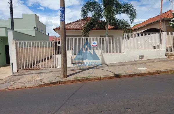 CASA PARA VENDO EM BAIRO NOBRE DE JABOTICABAL - VENHA VISITAR. 
