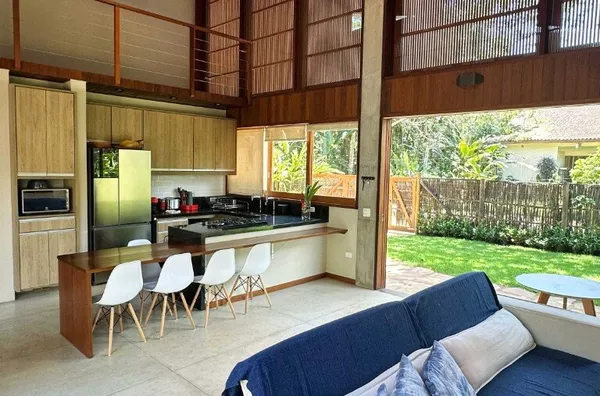 Casa deliciosa a 300 metros do mar - Rua Par