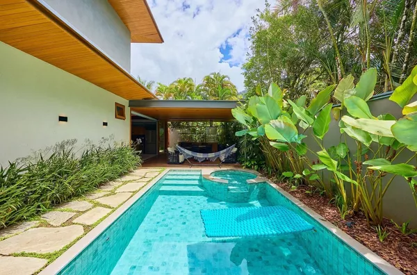 Casa maravilhosa a 30 metros do mar: lado par - 5 suítes