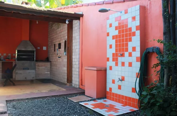 Casa com 3 dormitórios - Vila Itamambuca