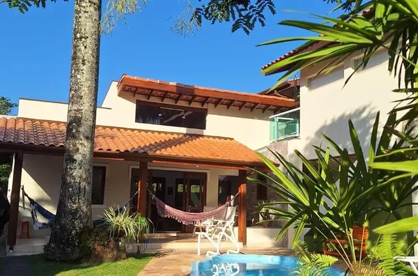 Casa em condomínio para venda, 50m da Praia