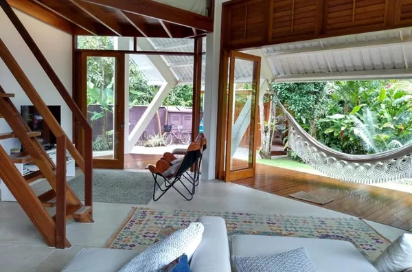 CASA ALTO PADRAO COM PISCINA AQUECIDA 