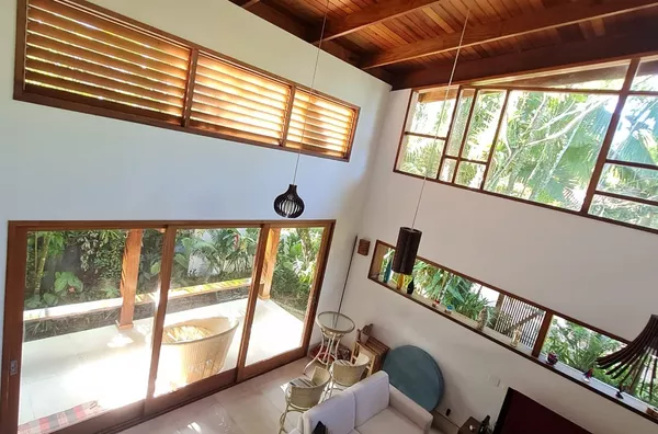 CASA ALTO PADRAO COM AQUECIMENTO SOLAR