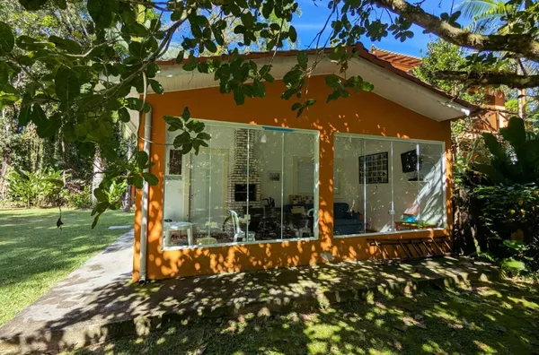 Lote com edícula – Rua Par