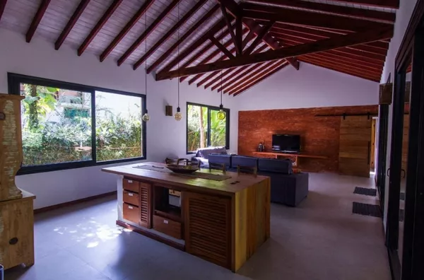 BELA CASA A 300 METROS DO MAR