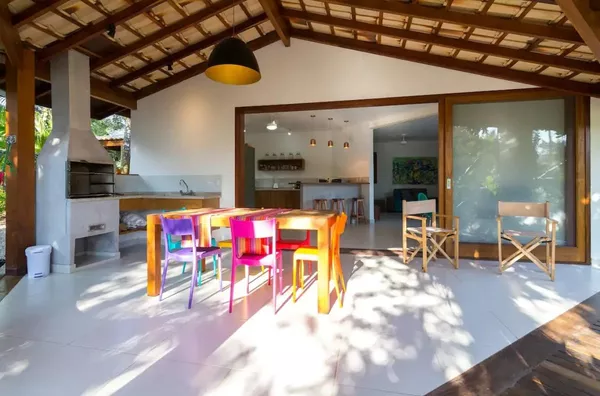 CASA  PROXIMA  AO MAR EM ITAMAMBUCA 