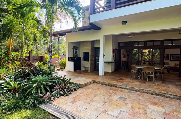 5 suítes a poucos passos do paraíso!