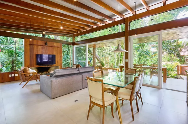 CASA ALTO PADRAO EM ITAMAMBUCA